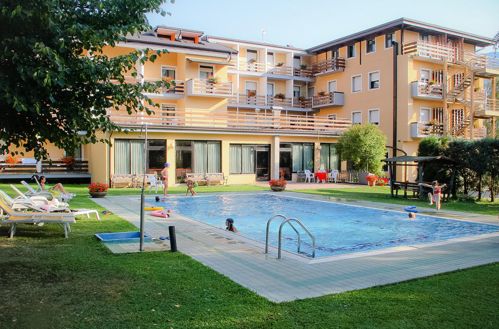 Hotel Dolomiti 레비코온천 외부 사진